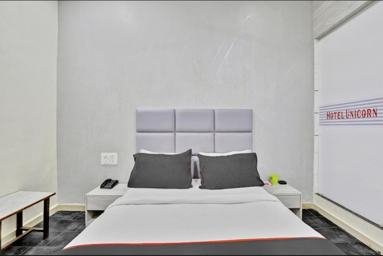 Hotel Unicorn, Surat Exterior photo